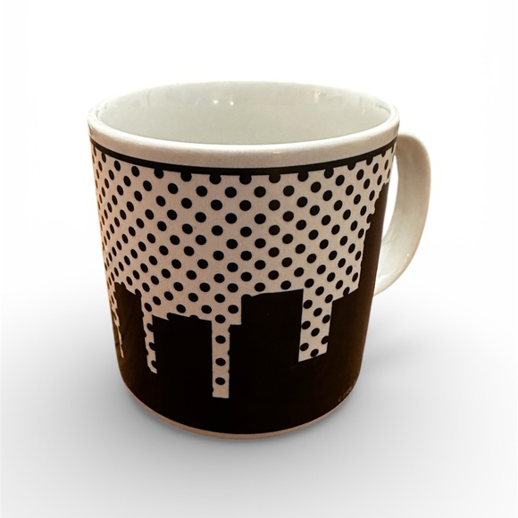 Vintage 1986 The Paradies Shops Dallas Skyline Mug - Picture 3 of 9